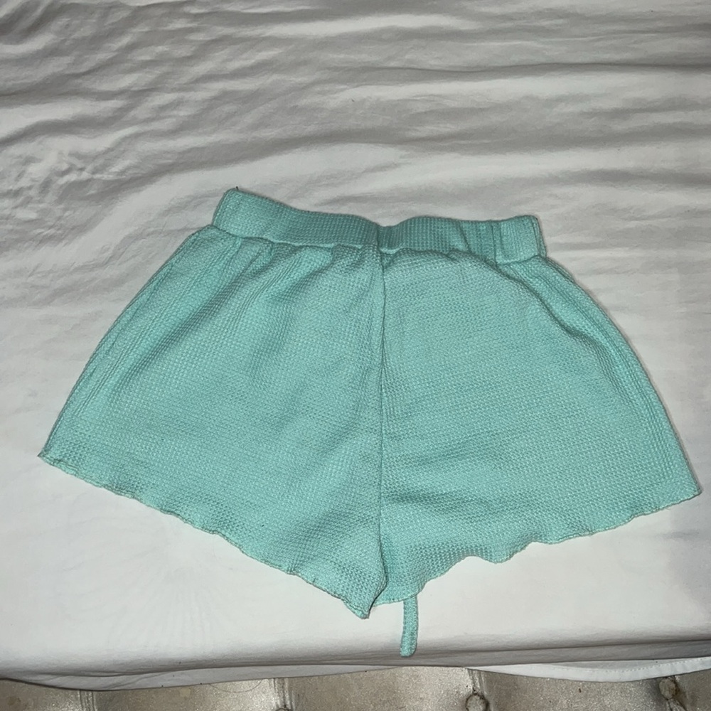 Short set - Picture 4 of 4